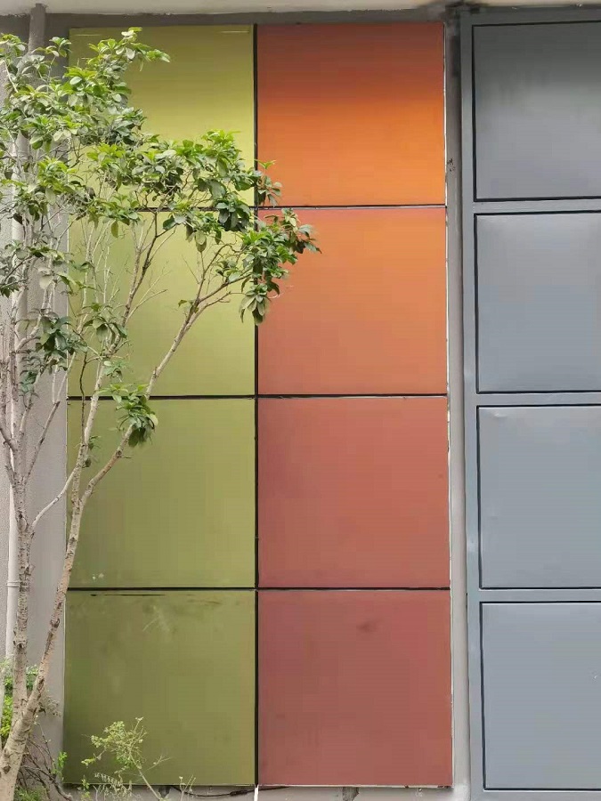 公司防眩光AG彩色发电幕墙、发电地砖应用项目在温州大学科技园建成